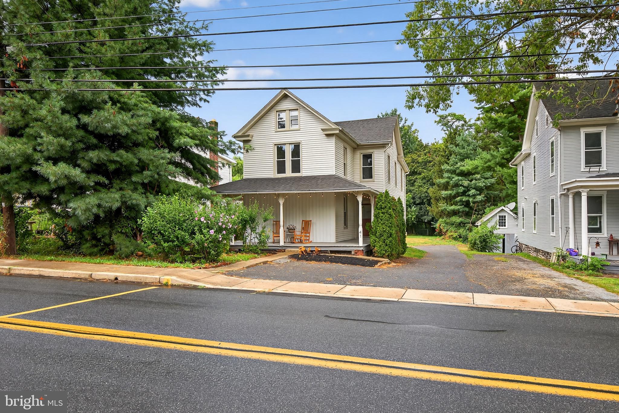 41 BLUE ROCK ROAD