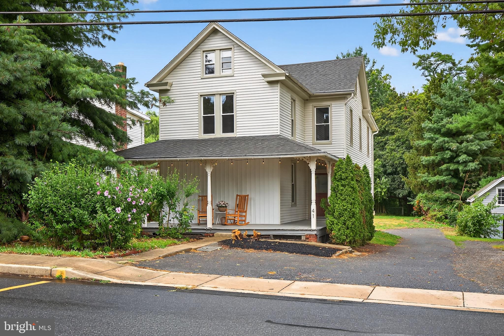 41 BLUE ROCK ROAD