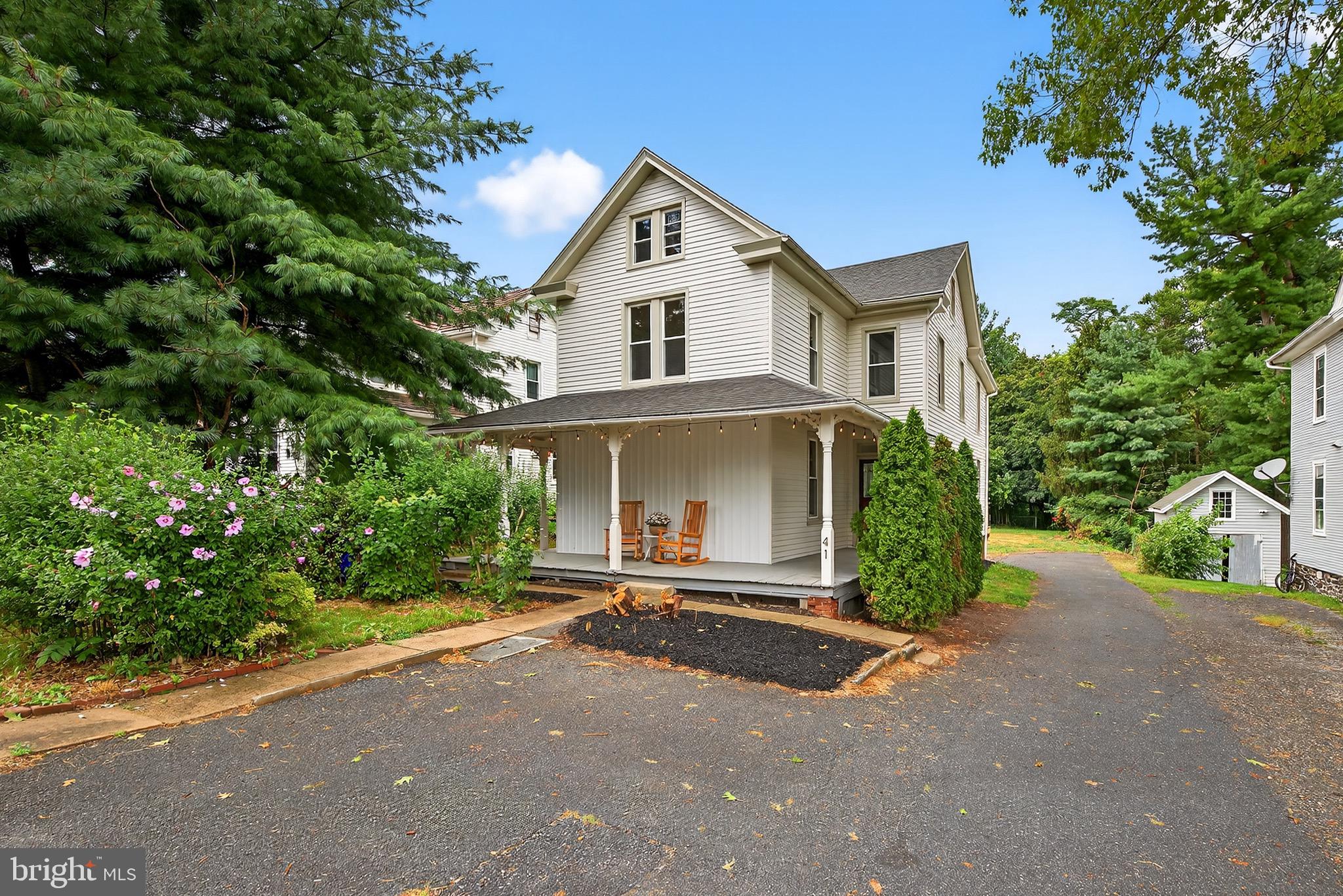 41 BLUE ROCK ROAD