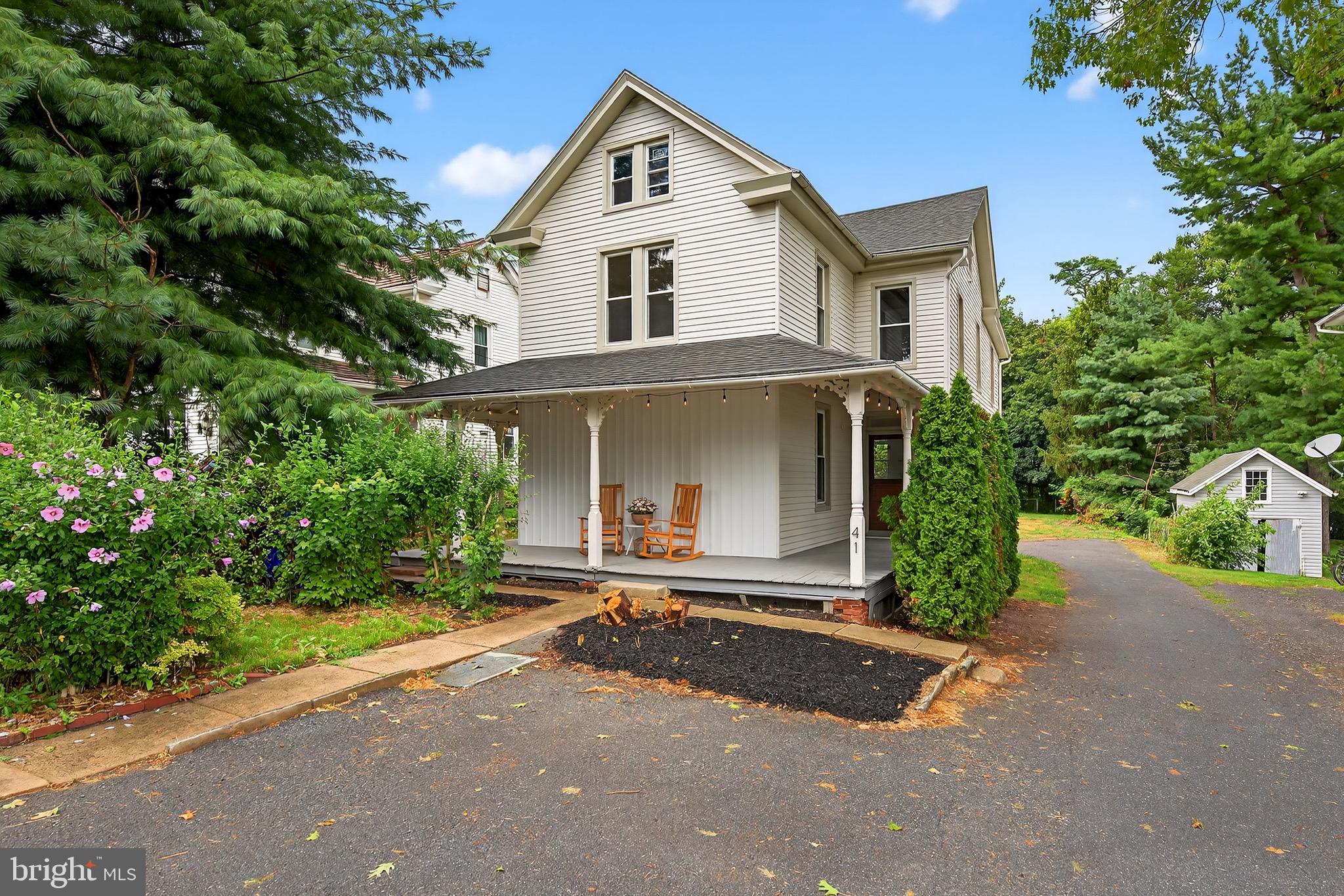 41 BLUE ROCK ROAD