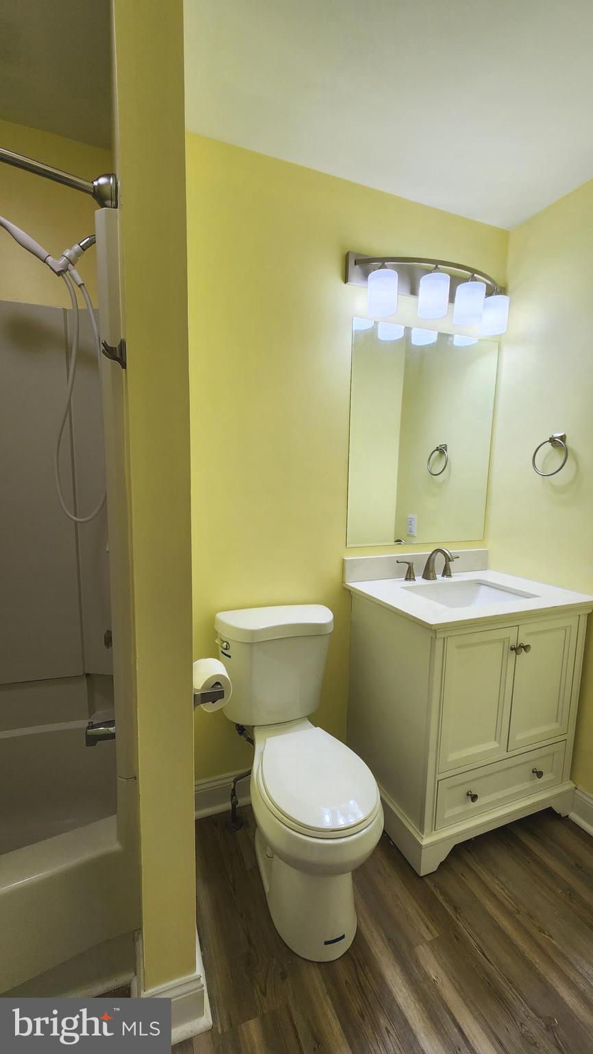 NEW KINGSTOWN - Residential