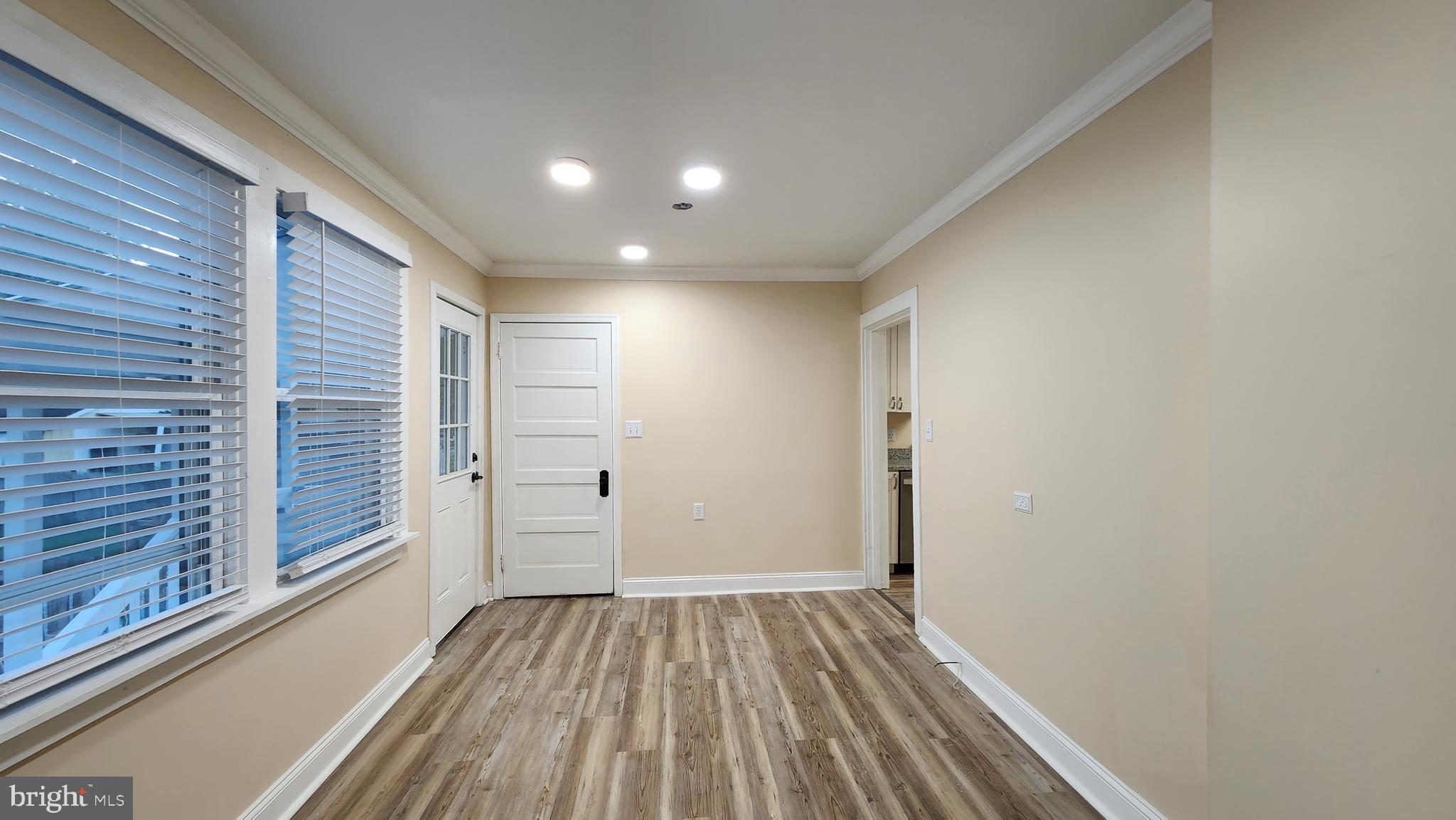 NEW KINGSTOWN - Residential