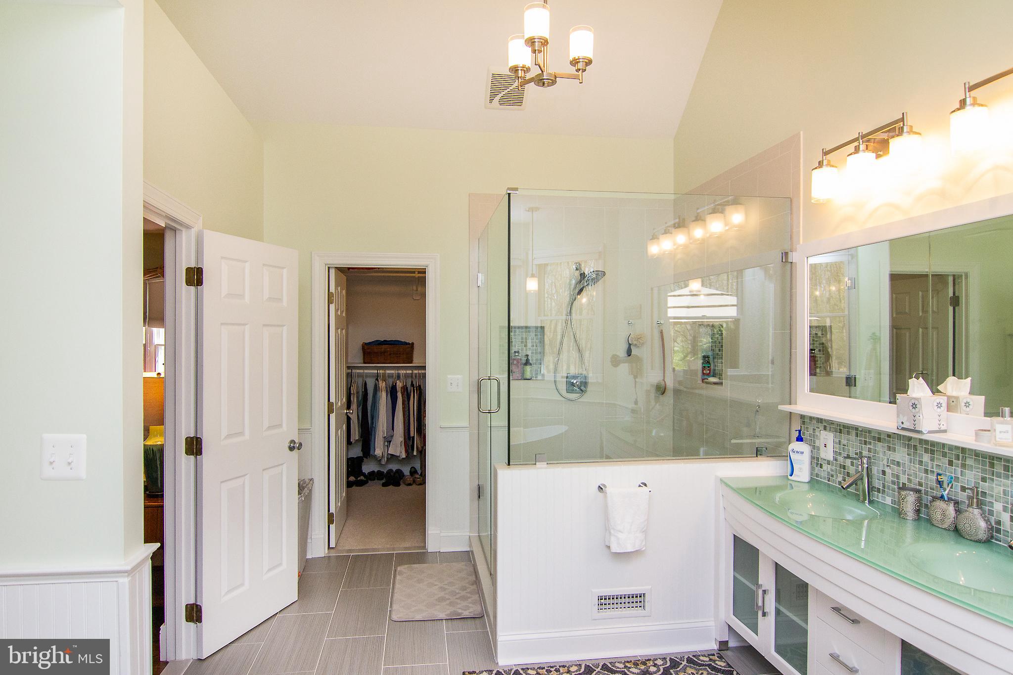 EAGLEVIEW ESTATES - Residential