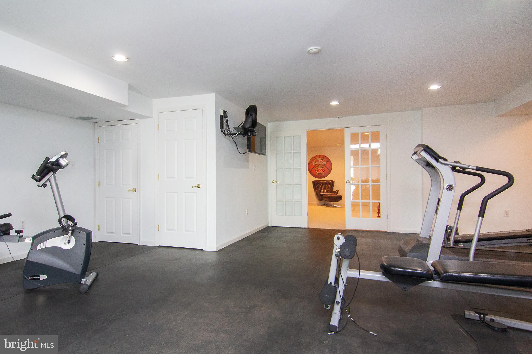 EAGLEVIEW ESTATES - Residential