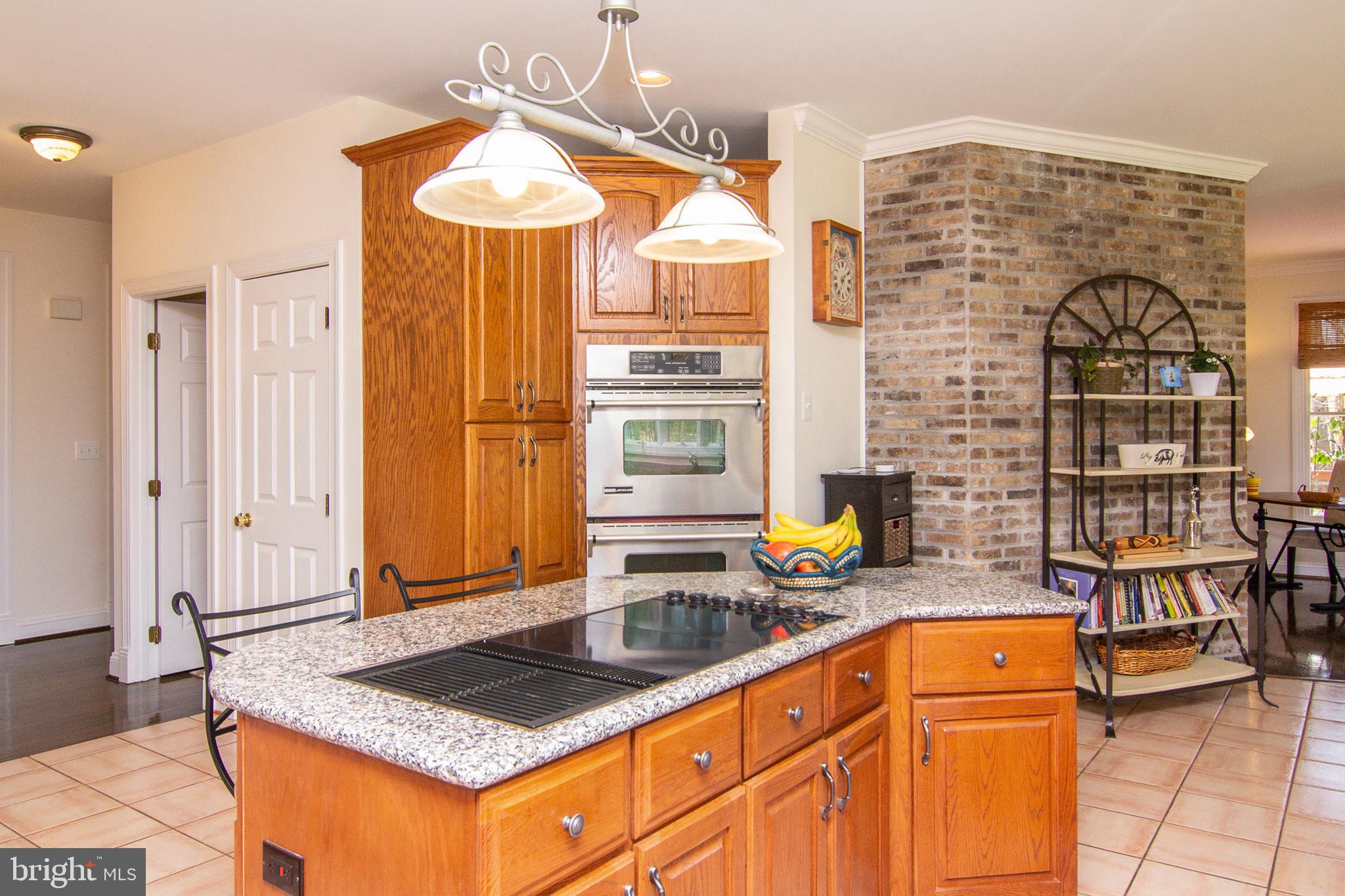 EAGLEVIEW ESTATES - Residential