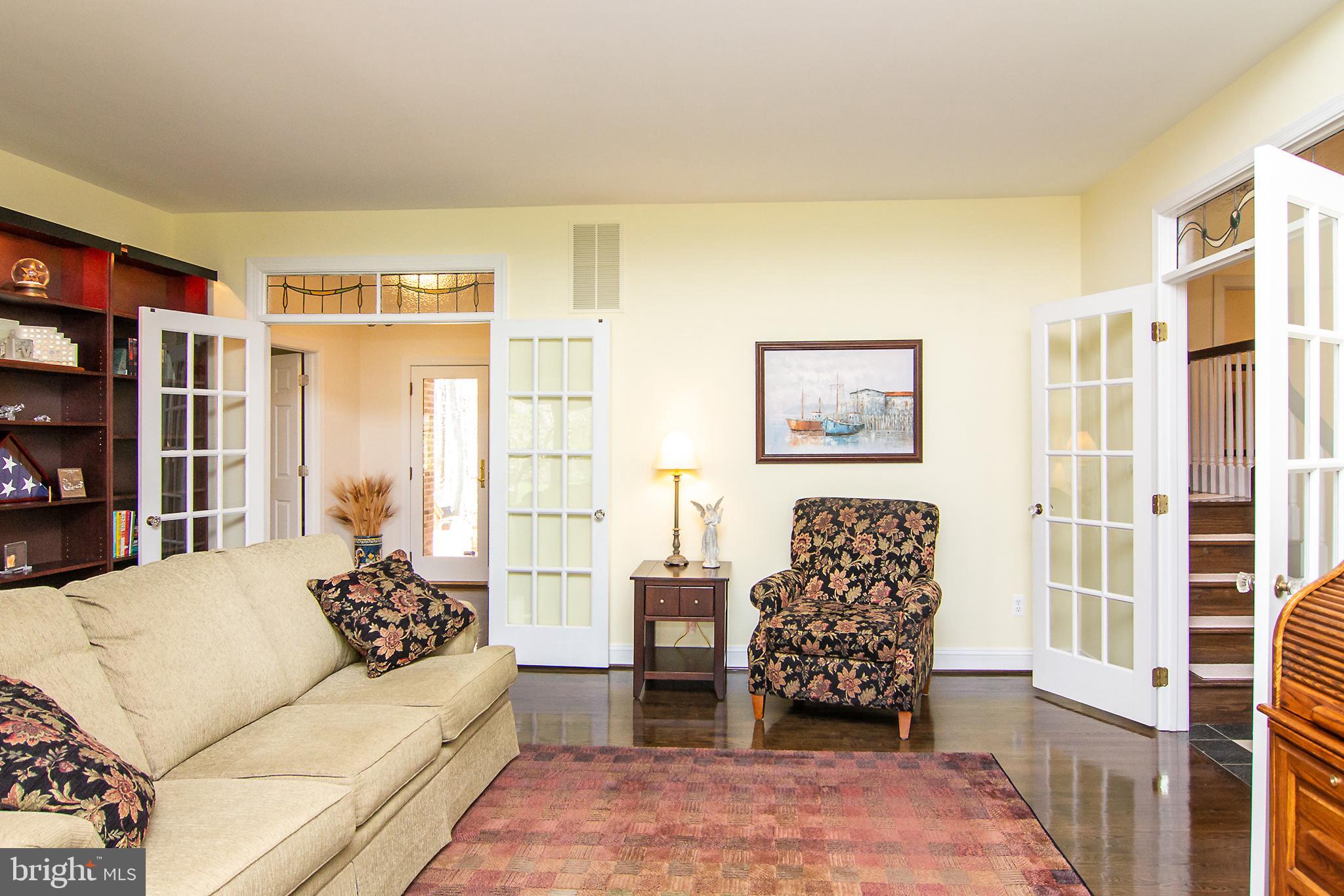 EAGLEVIEW ESTATES - Residential