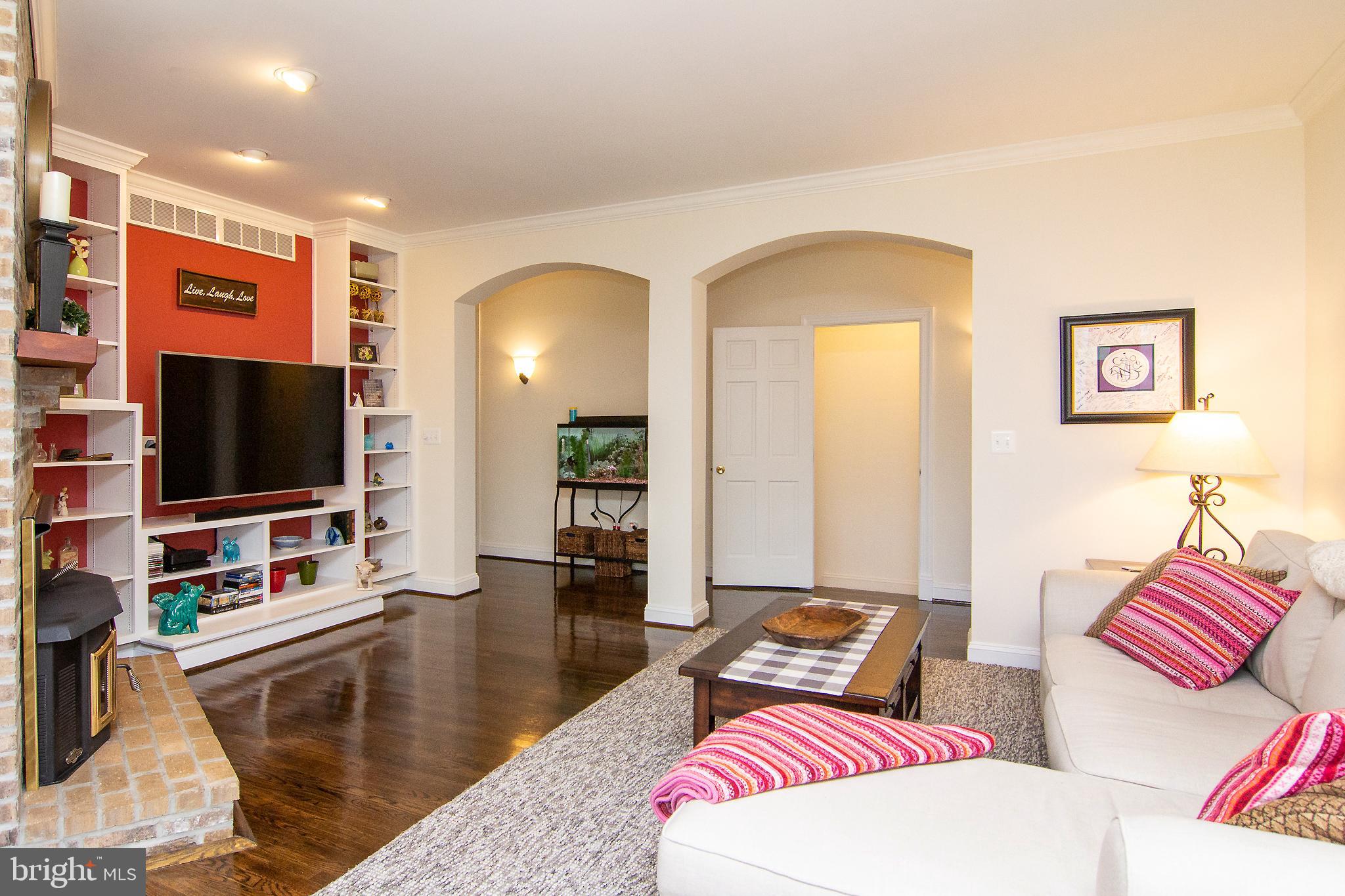 EAGLEVIEW ESTATES - Residential