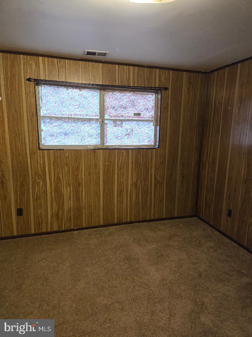 QUEENS CHAPEL MANOR - Residential Lease