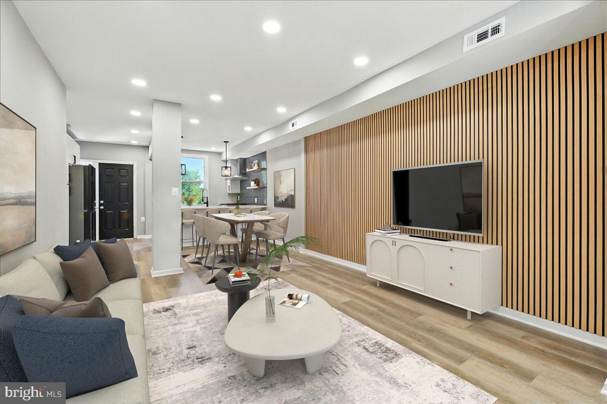 2613 FRANKLIN STREET NE