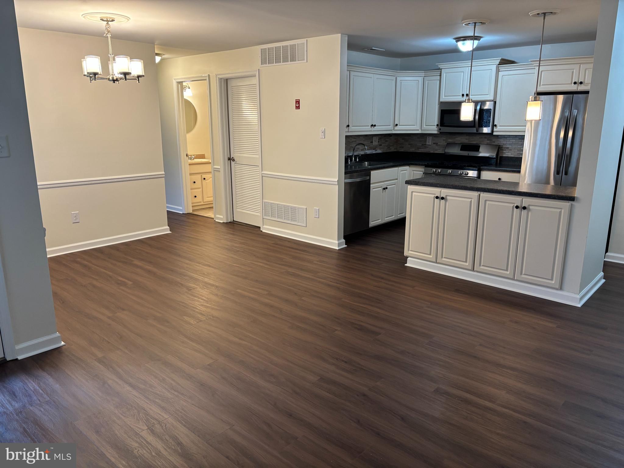 CROWN POINTE - Residential Lease