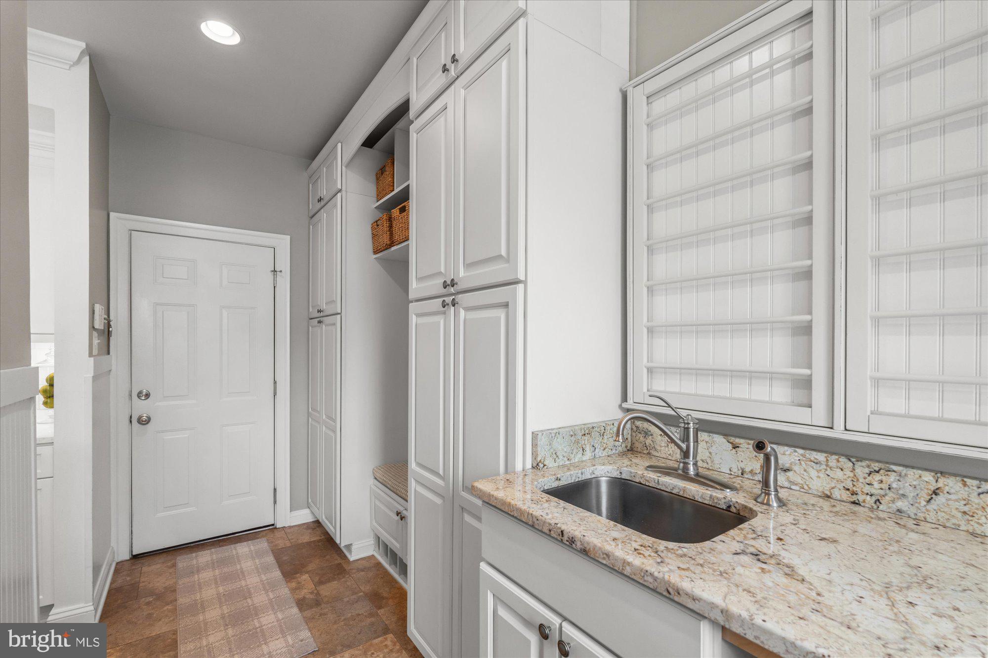 WILLOWS OF POTOMAC - Residential