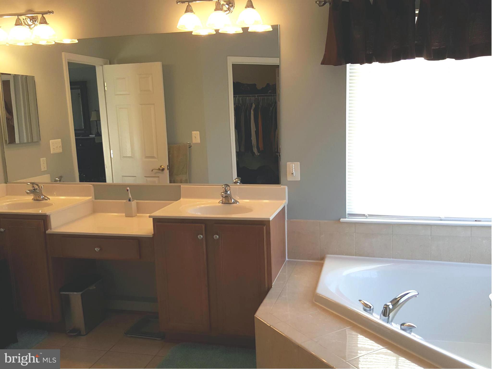 INNISBROOKE - Residential