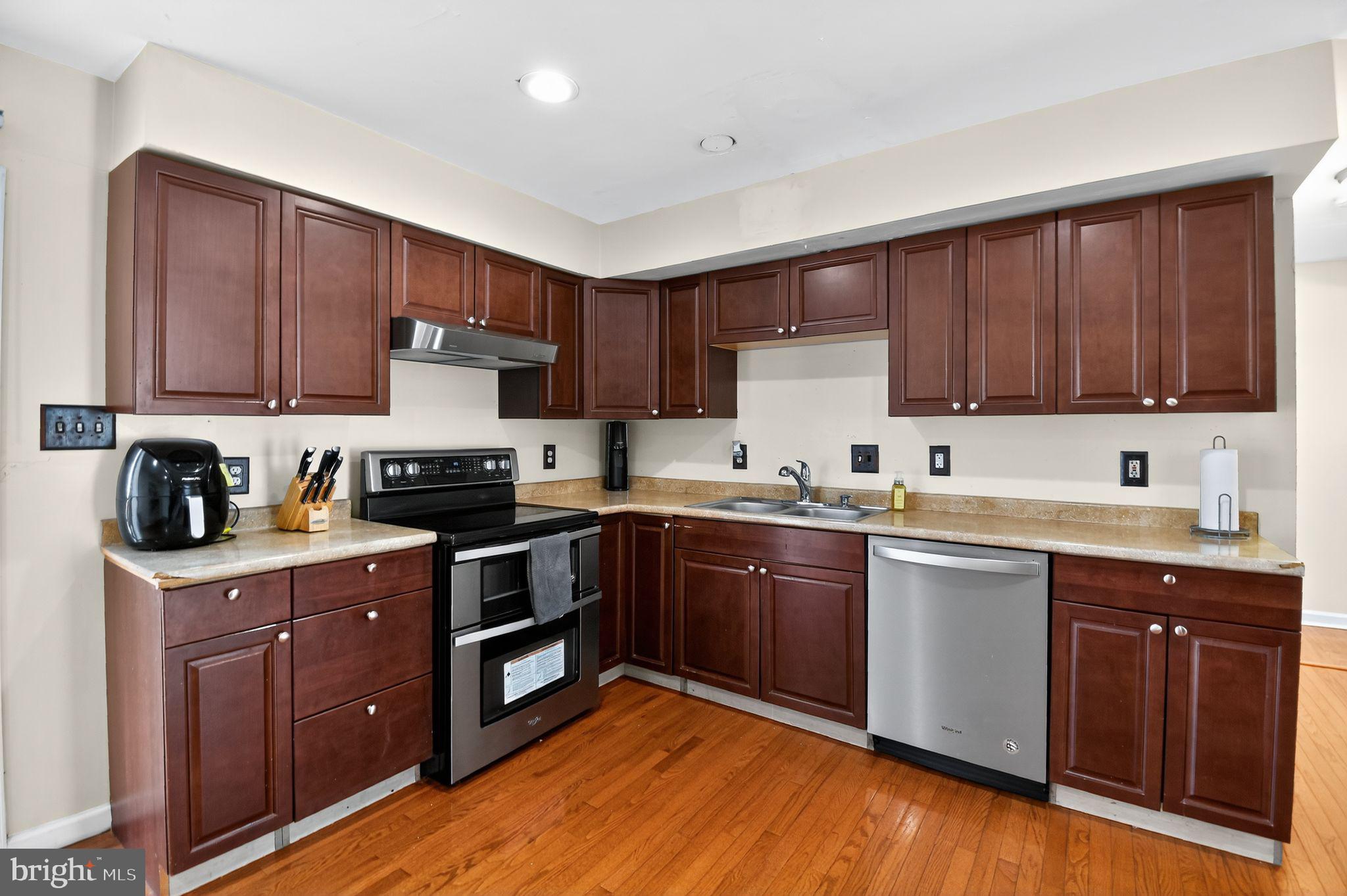 MARLBORO MEADOWS - Residential