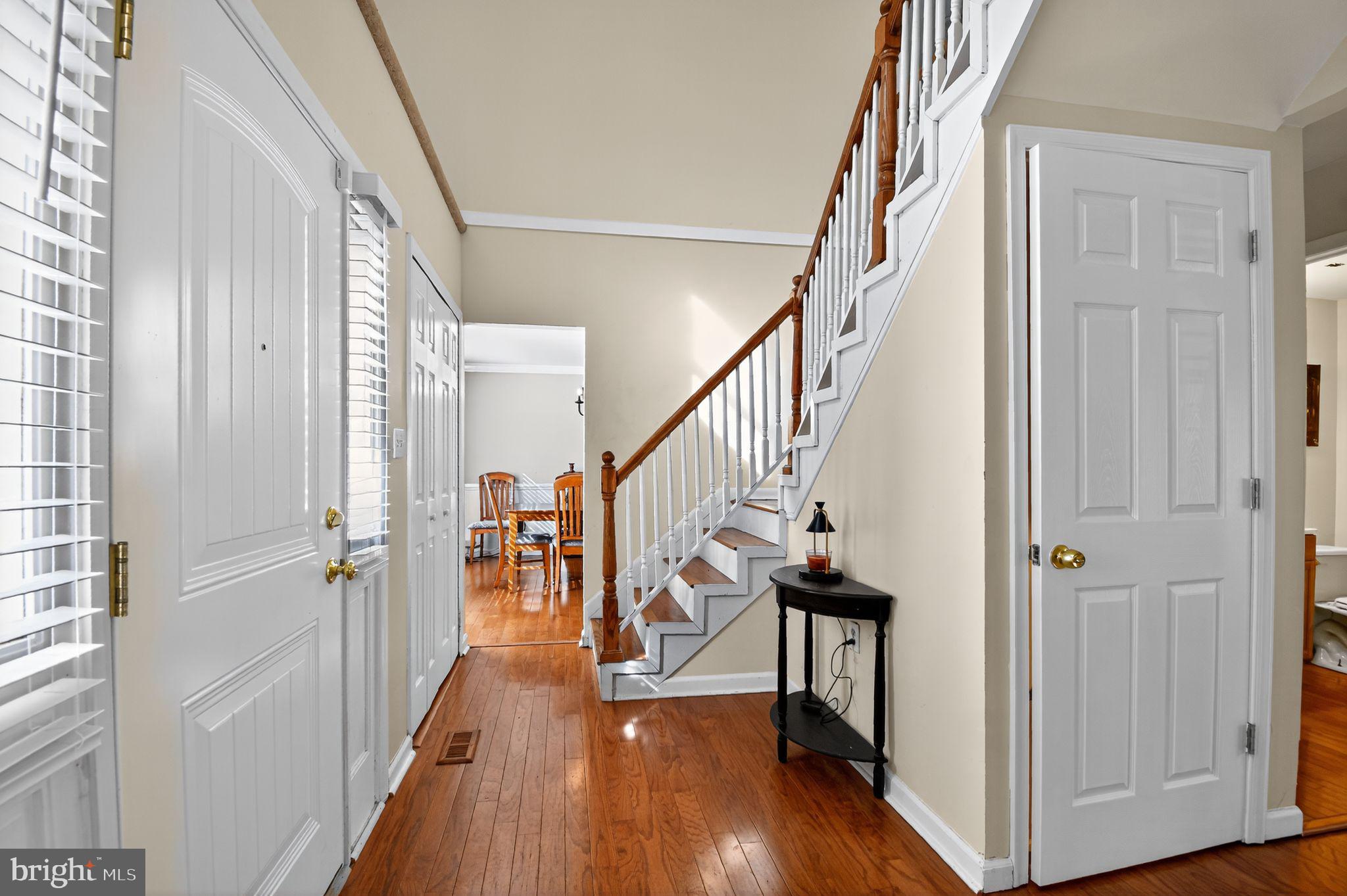 16504 VILLAGE DRIVE W