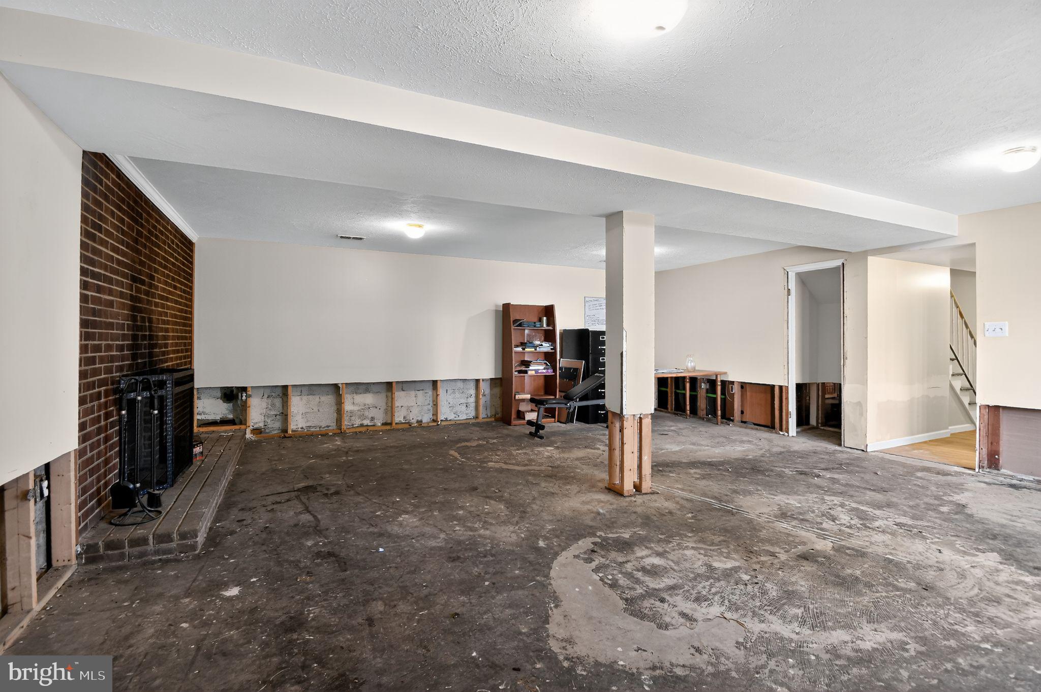 MARLBORO MEADOWS - Residential