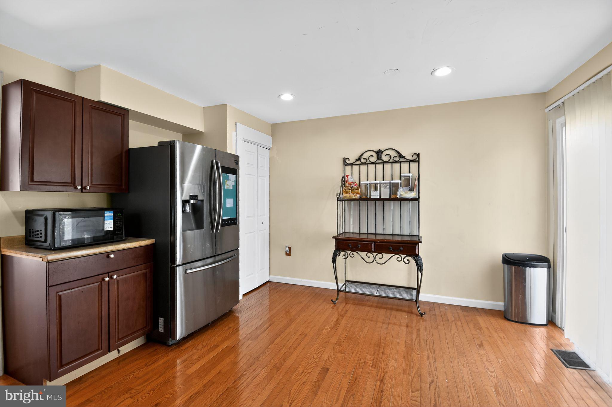 MARLBORO MEADOWS - Residential