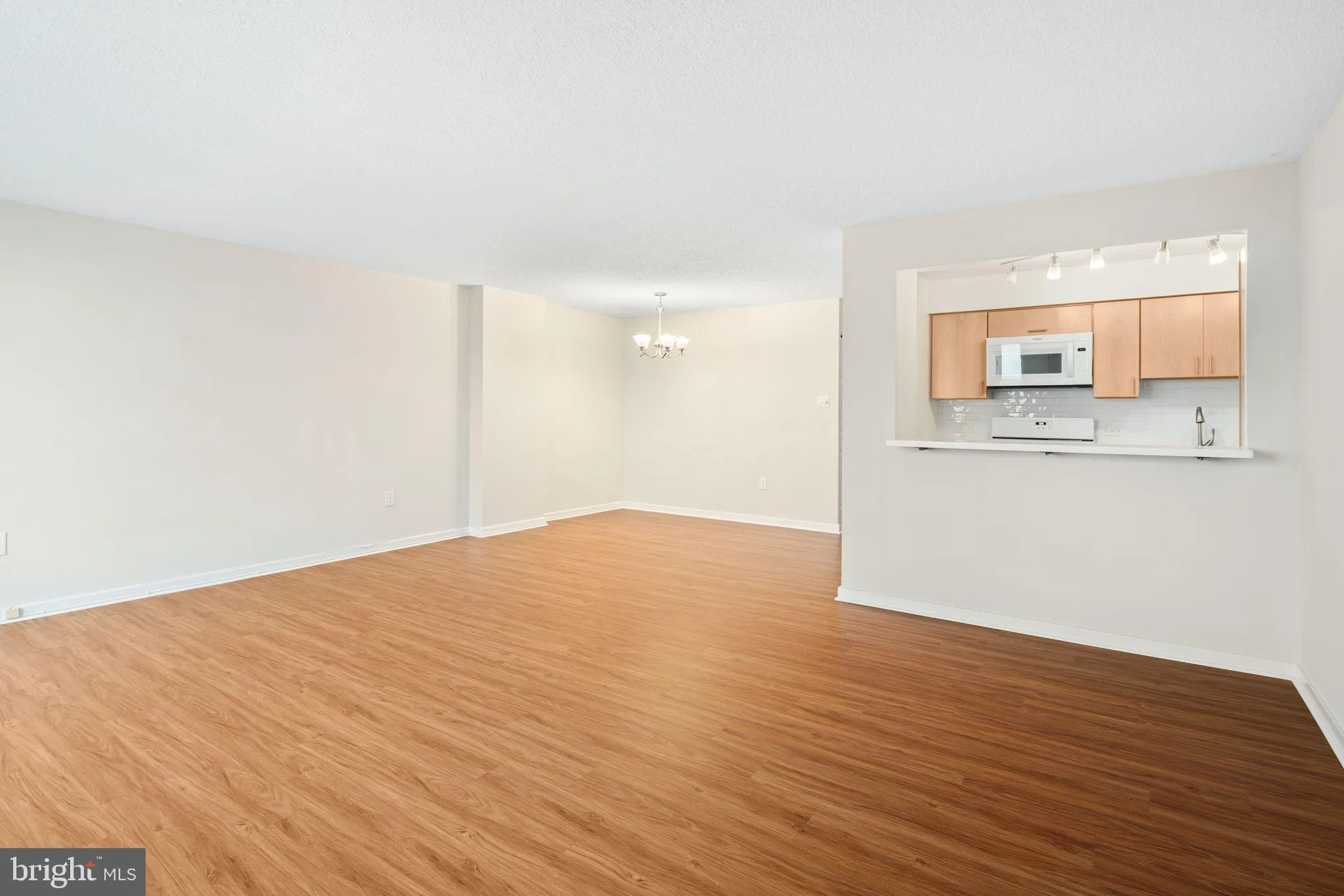 Philadelphia, Pennsylvania 19106, United States, 1 Bedroom Bedrooms, ,1 BathroomBathrooms,Residential,Contingent,52078