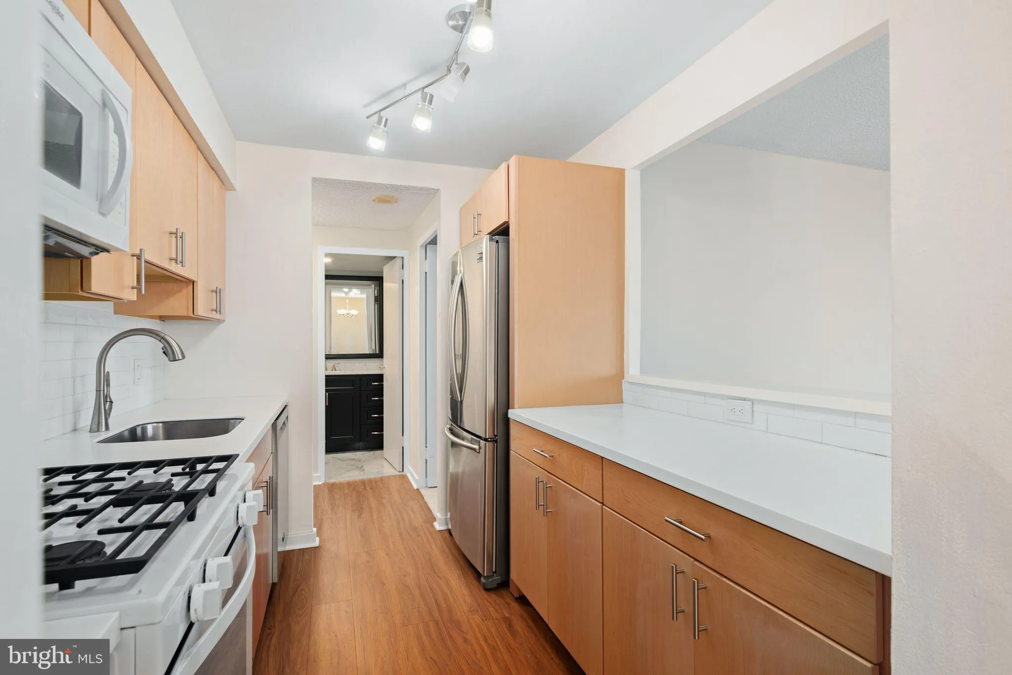 Philadelphia, Pennsylvania 19106, United States, 1 Bedroom Bedrooms, ,1 BathroomBathrooms,Residential,Contingent,52078
