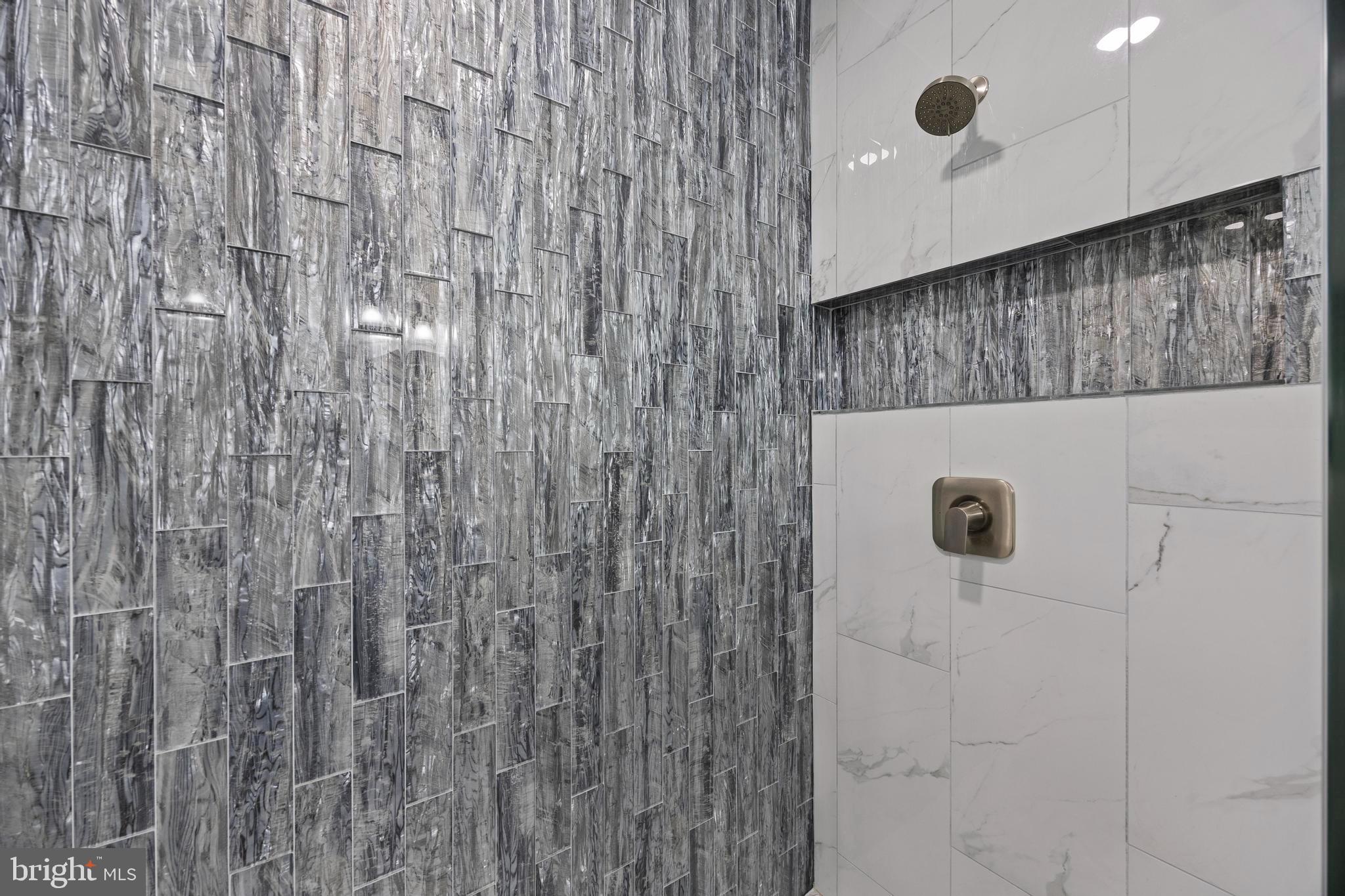 POTOMAC OVERLOOK CONDO - Residential