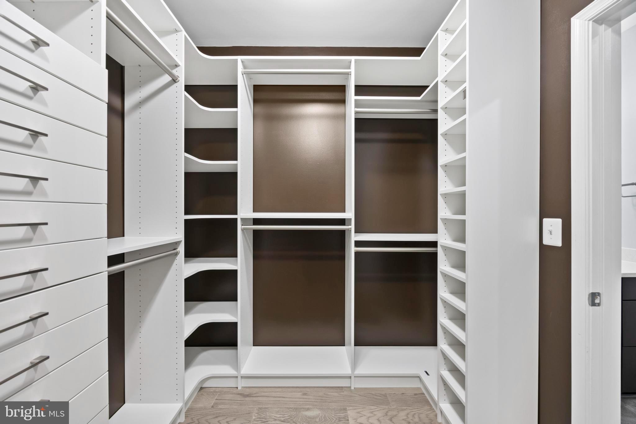 POTOMAC OVERLOOK CONDO - Residential