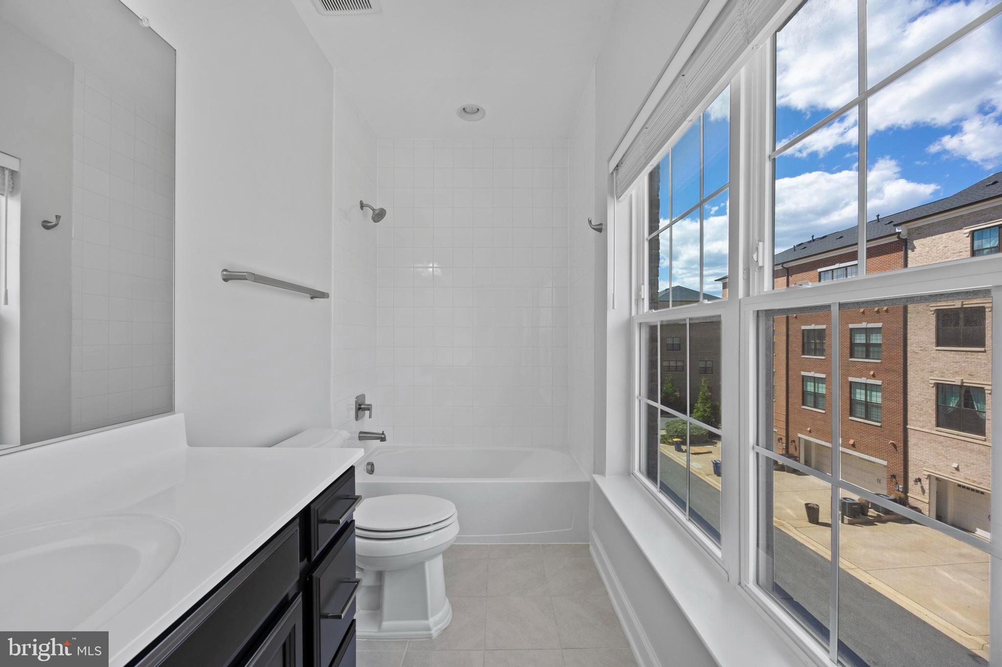 POTOMAC OVERLOOK CONDO - Residential