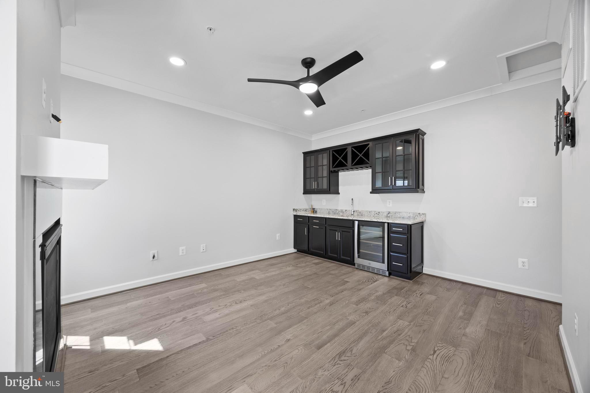 POTOMAC OVERLOOK CONDO - Residential