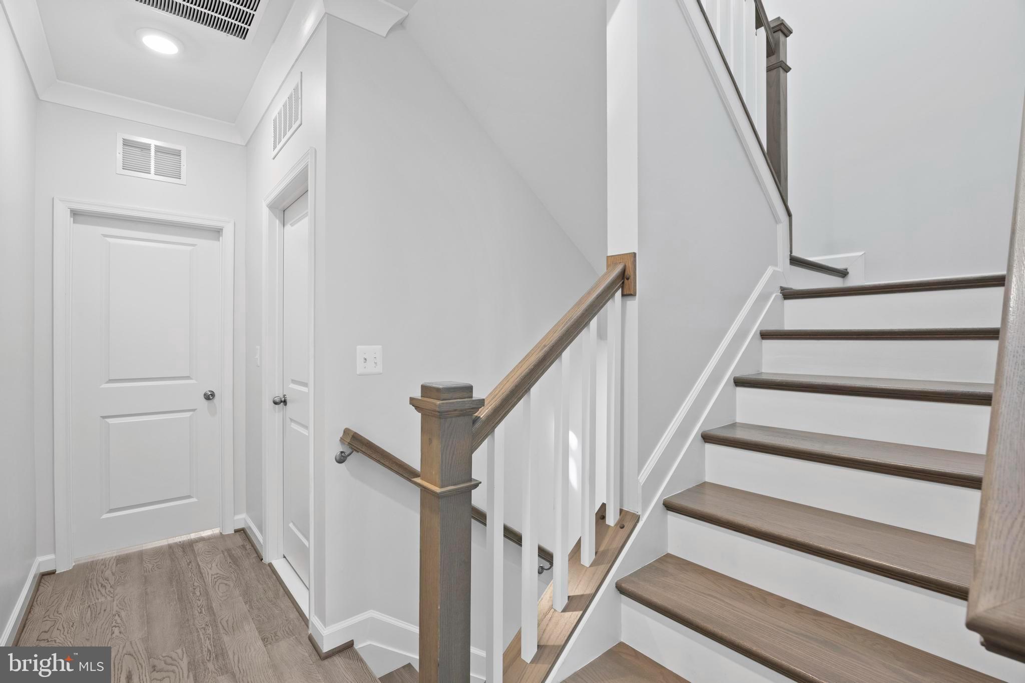 POTOMAC OVERLOOK CONDO - Residential