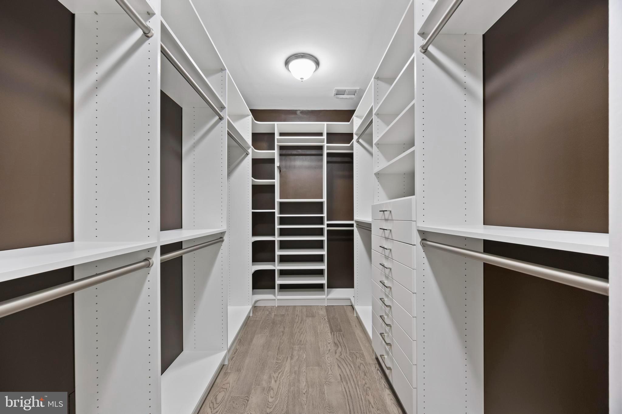 POTOMAC OVERLOOK CONDO - Residential
