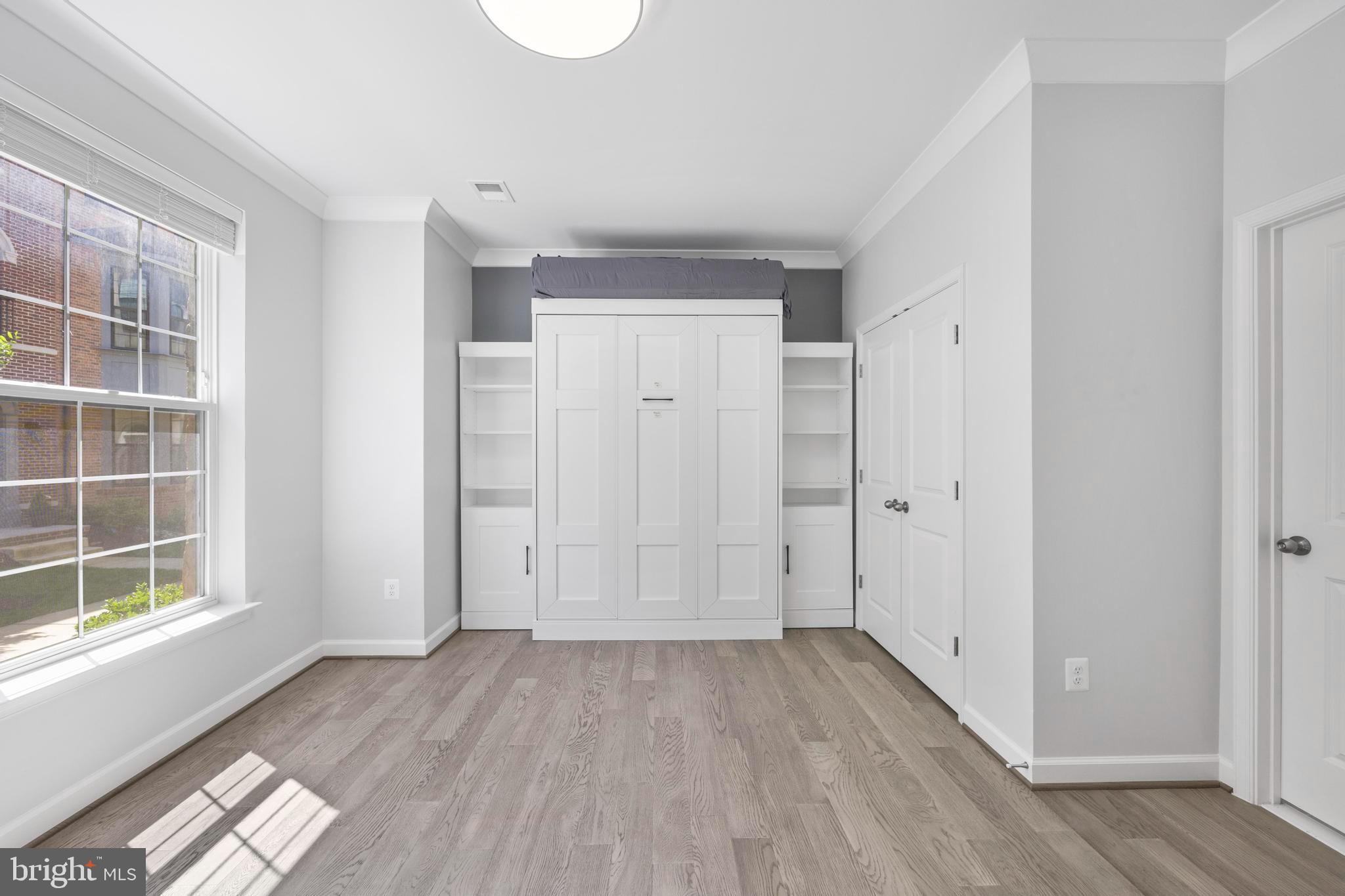 POTOMAC OVERLOOK CONDO - Residential
