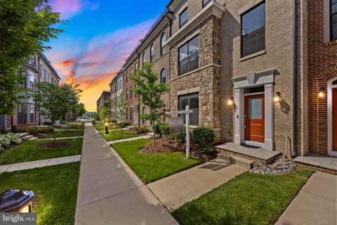 Condo For Sale - 521 Triggerfish Drive<br/> OXON HILL, MD 20745
