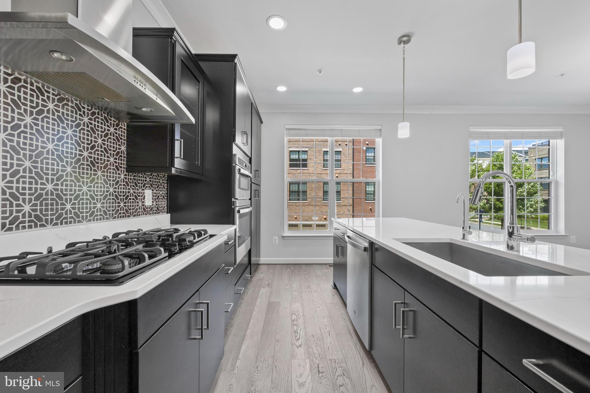 POTOMAC OVERLOOK CONDO - Residential
