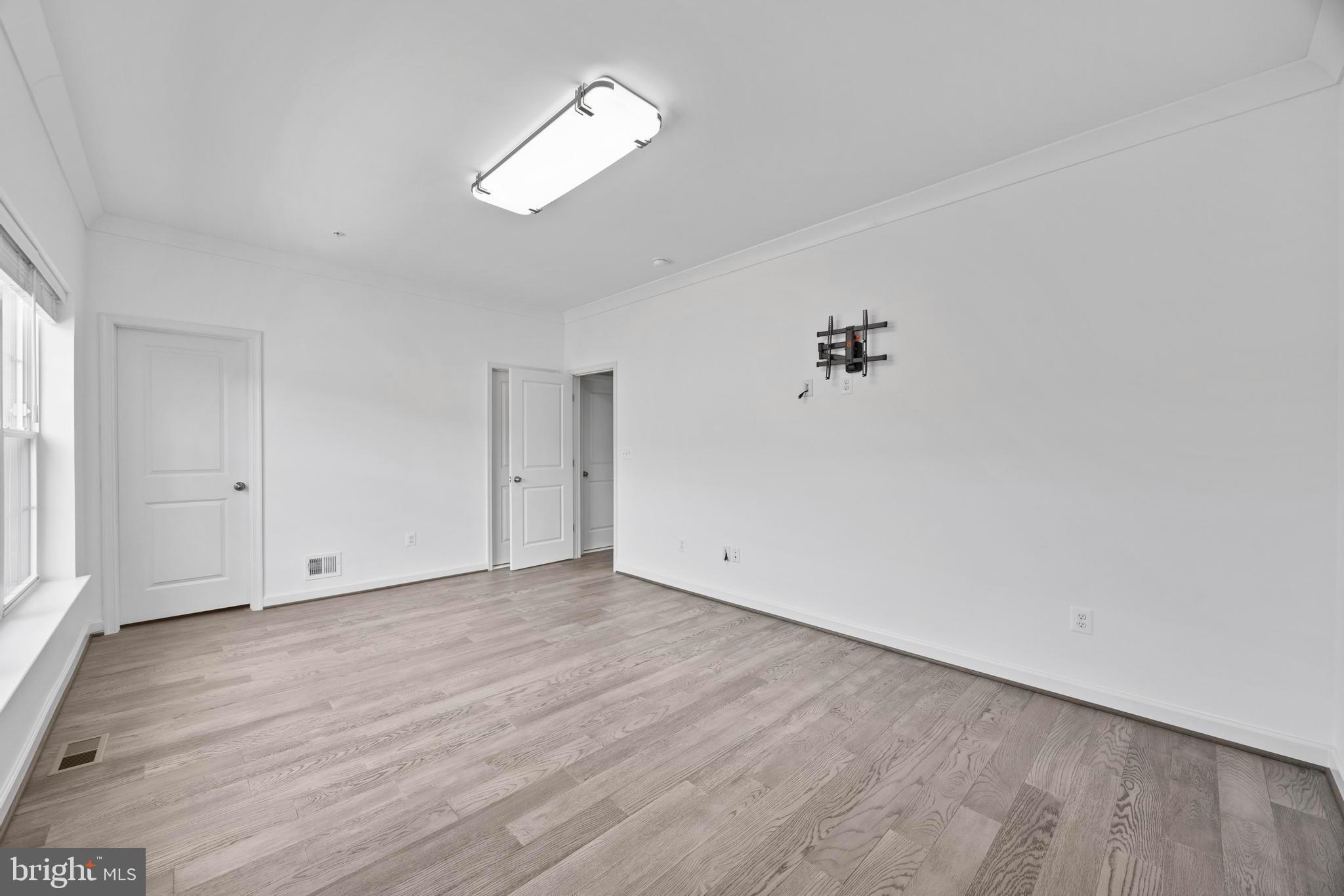 POTOMAC OVERLOOK CONDO - Residential