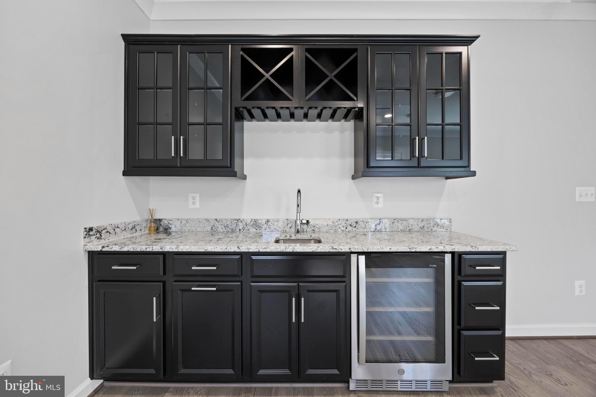 POTOMAC OVERLOOK CONDO - Residential