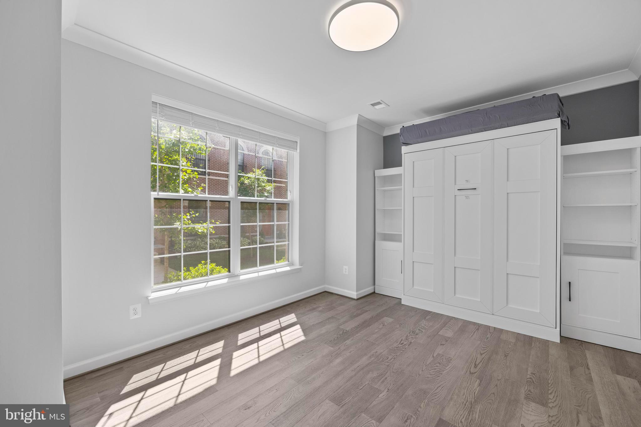 POTOMAC OVERLOOK CONDO - Residential