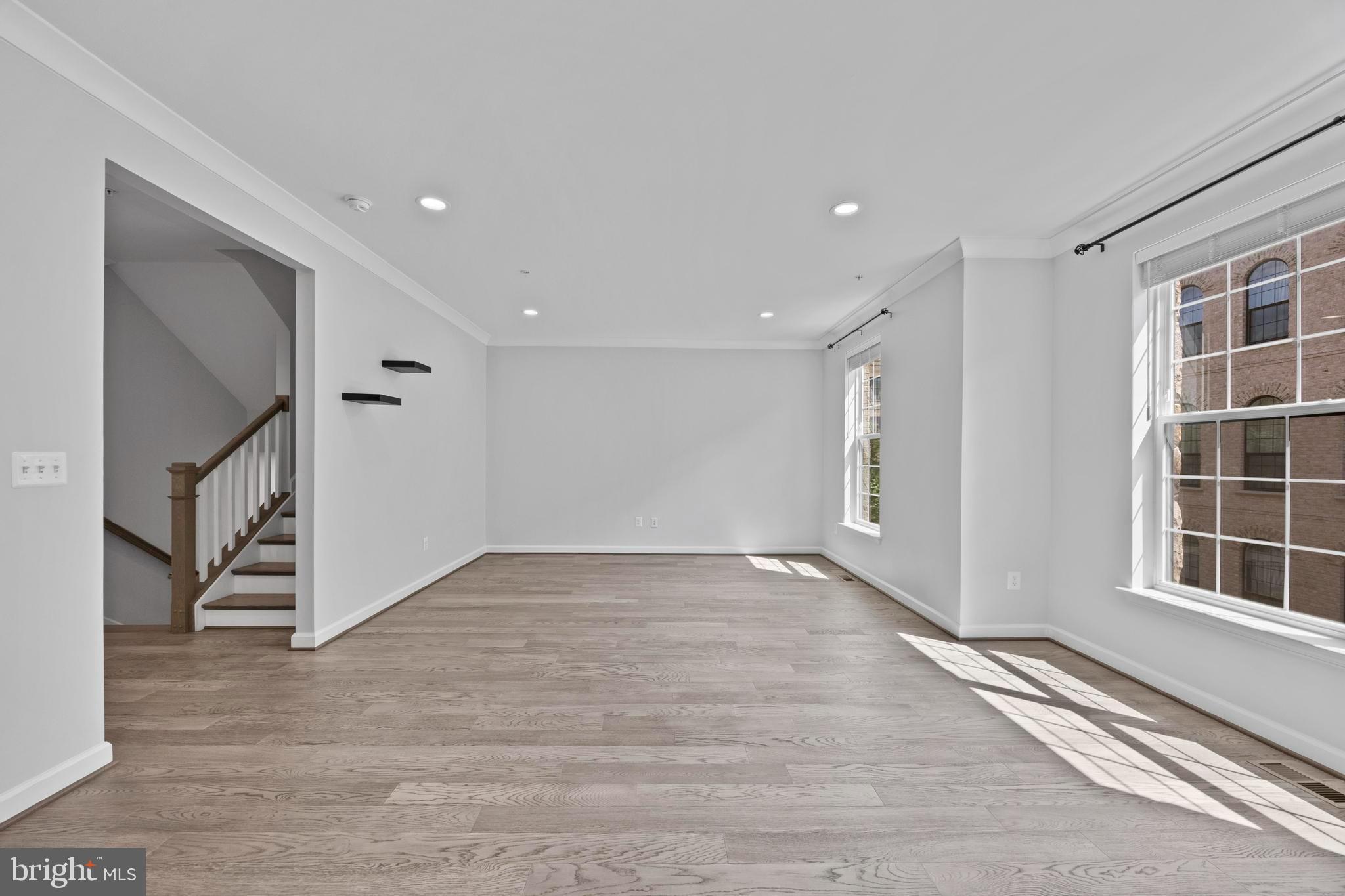 POTOMAC OVERLOOK CONDO - Residential