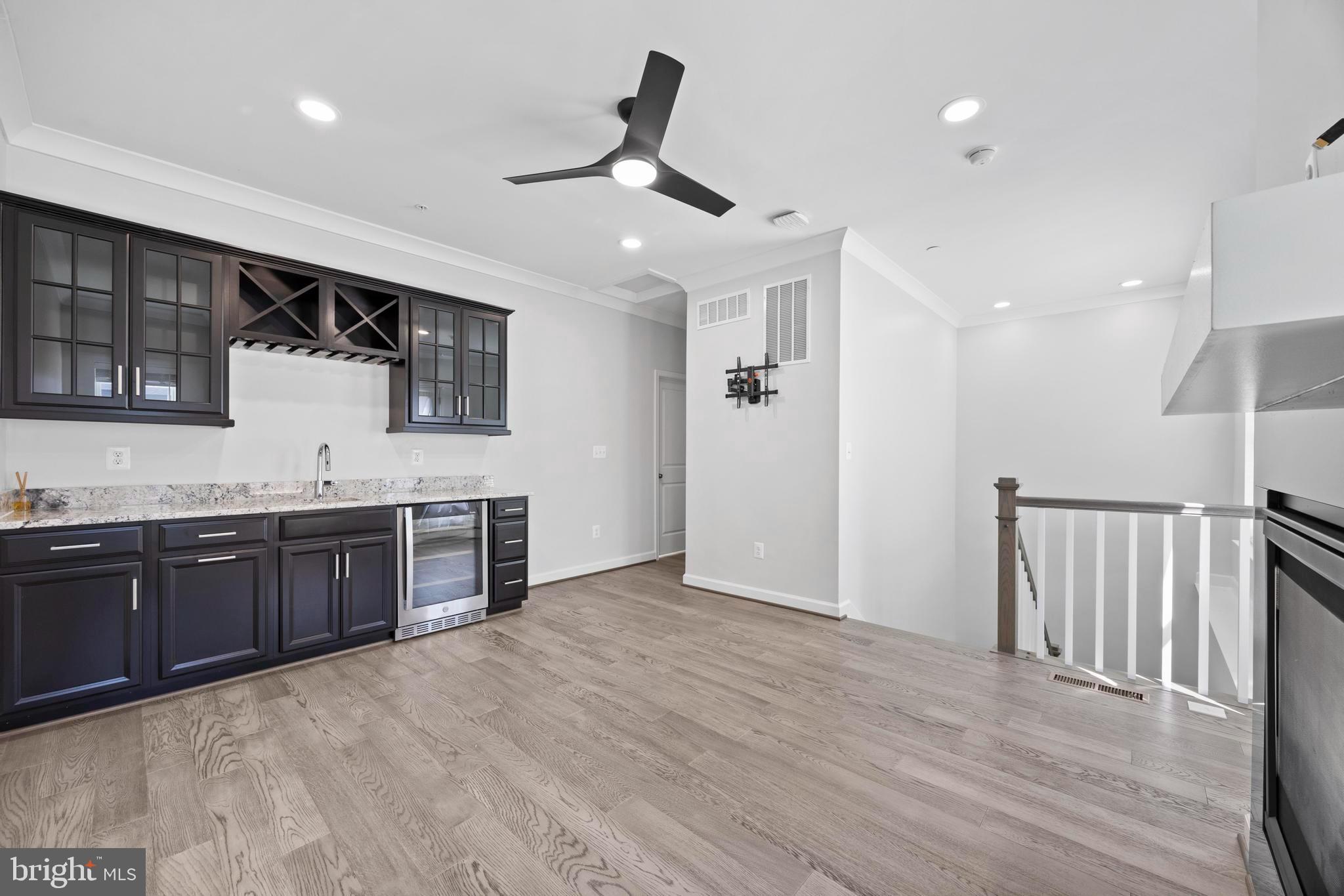 POTOMAC OVERLOOK CONDO - Residential