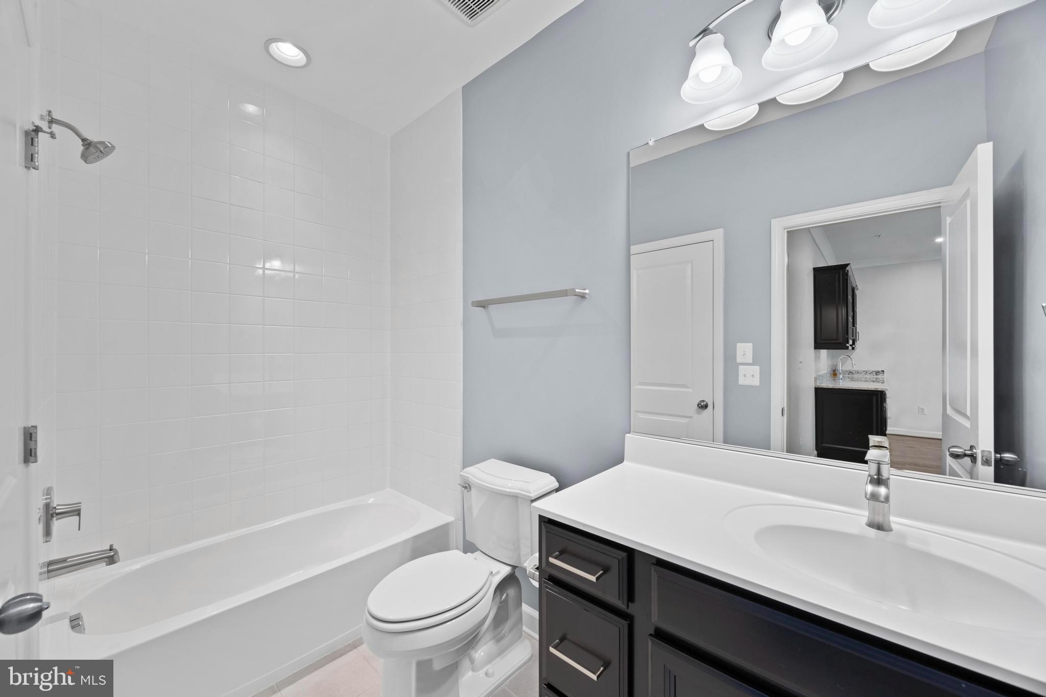 POTOMAC OVERLOOK CONDO - Residential