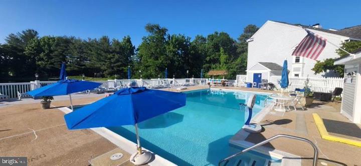 FALLS CHURCH - Residential