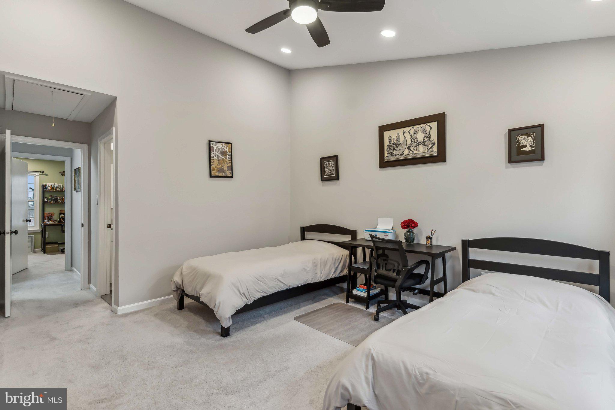 FALLS CHURCH - Residential