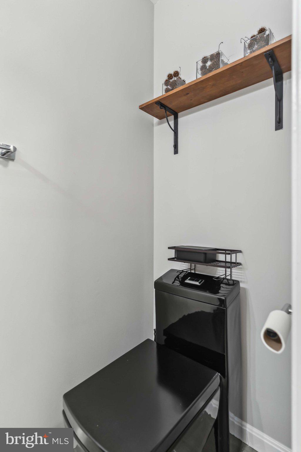 FALLS CHURCH - Residential