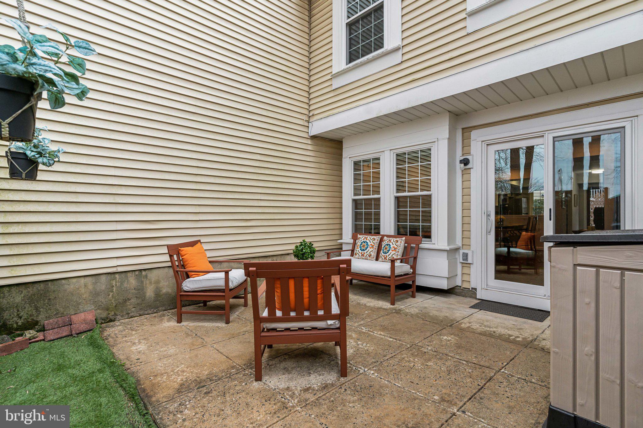 FALLS CHURCH - Residential