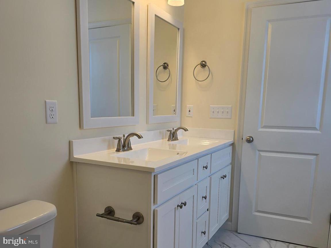 HIDDEN RIVER - Residential