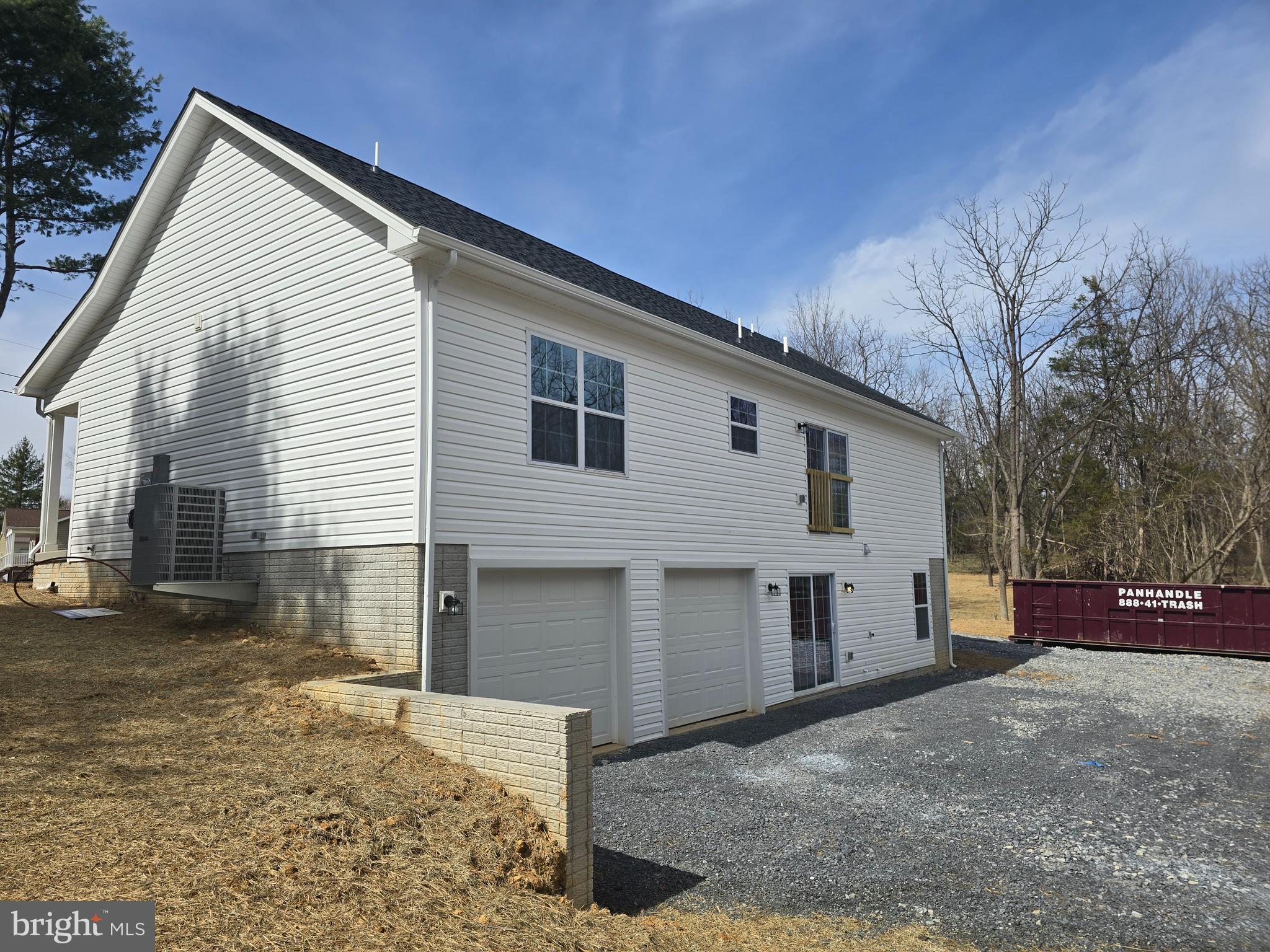 HIDDEN RIVER - Residential