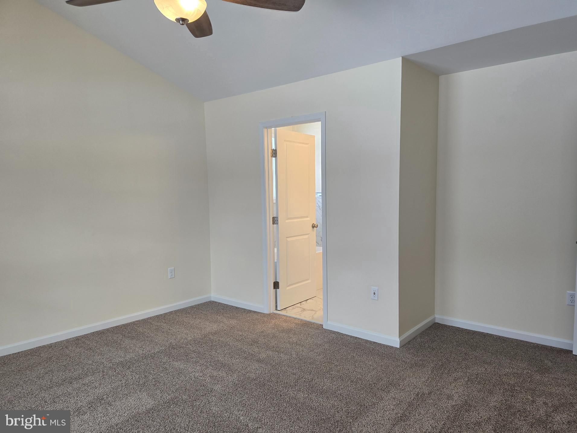 HIDDEN RIVER - Residential