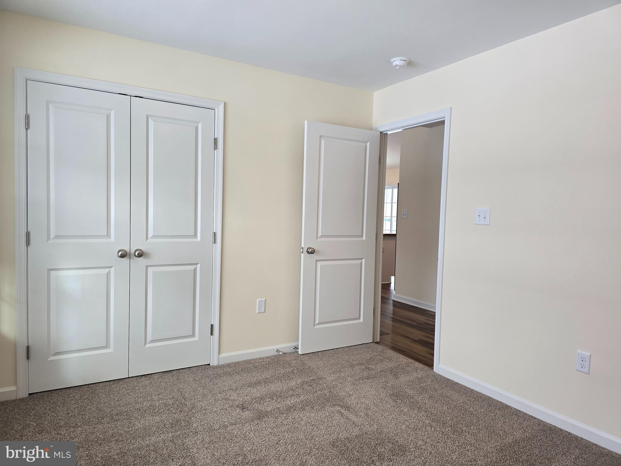 HIDDEN RIVER - Residential