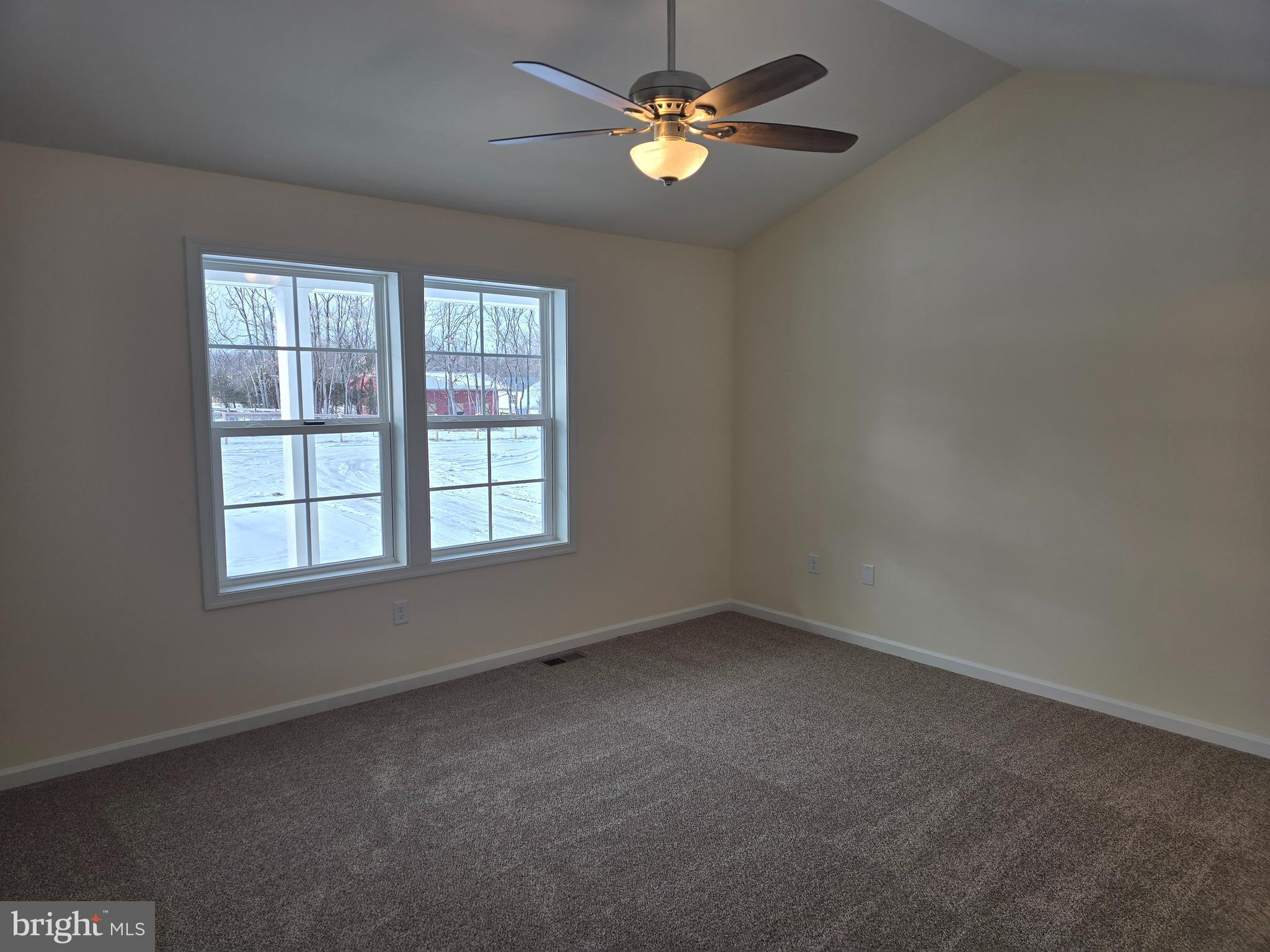 HIDDEN RIVER - Residential