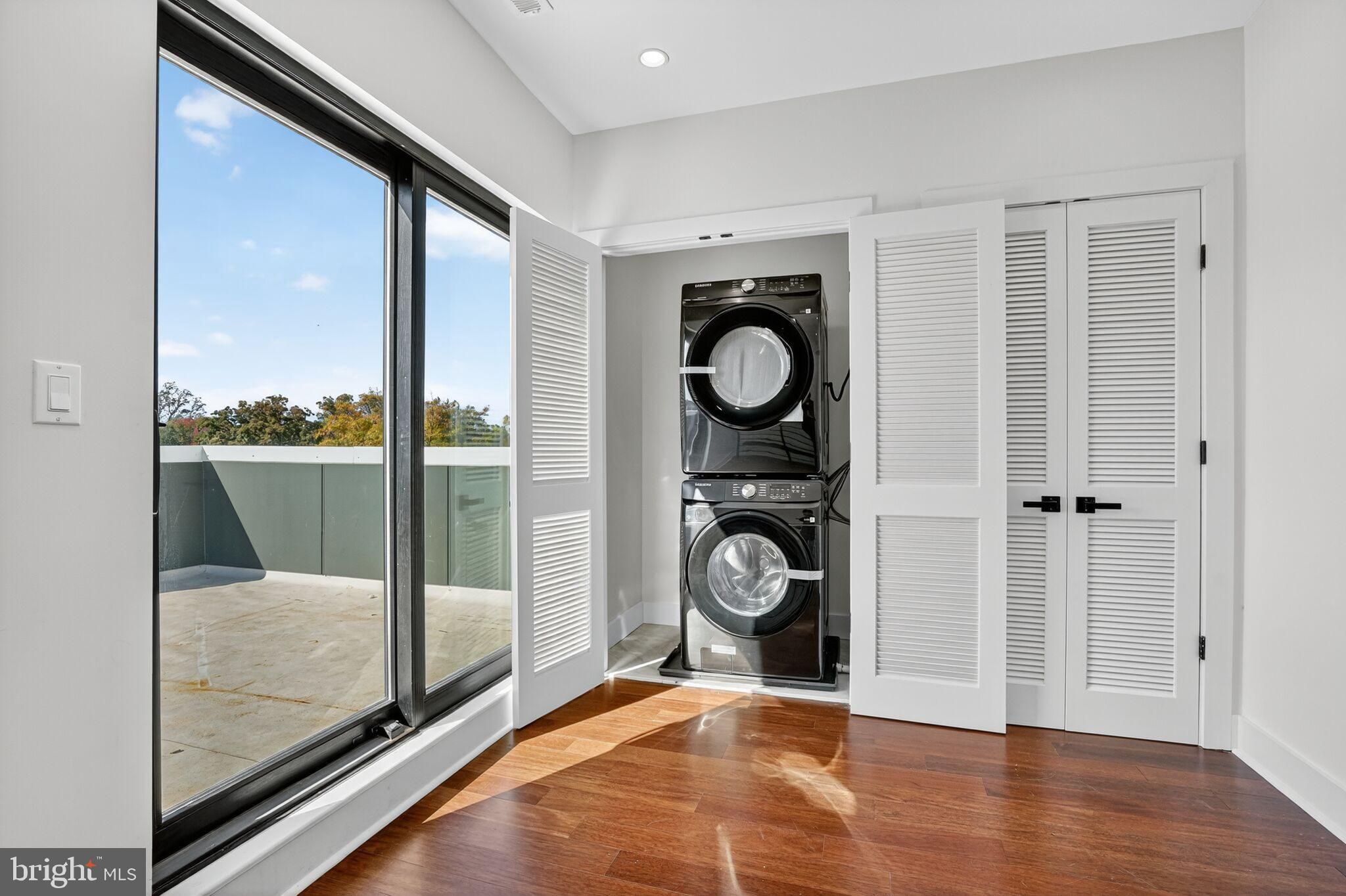 TAKOMA - Residential Income