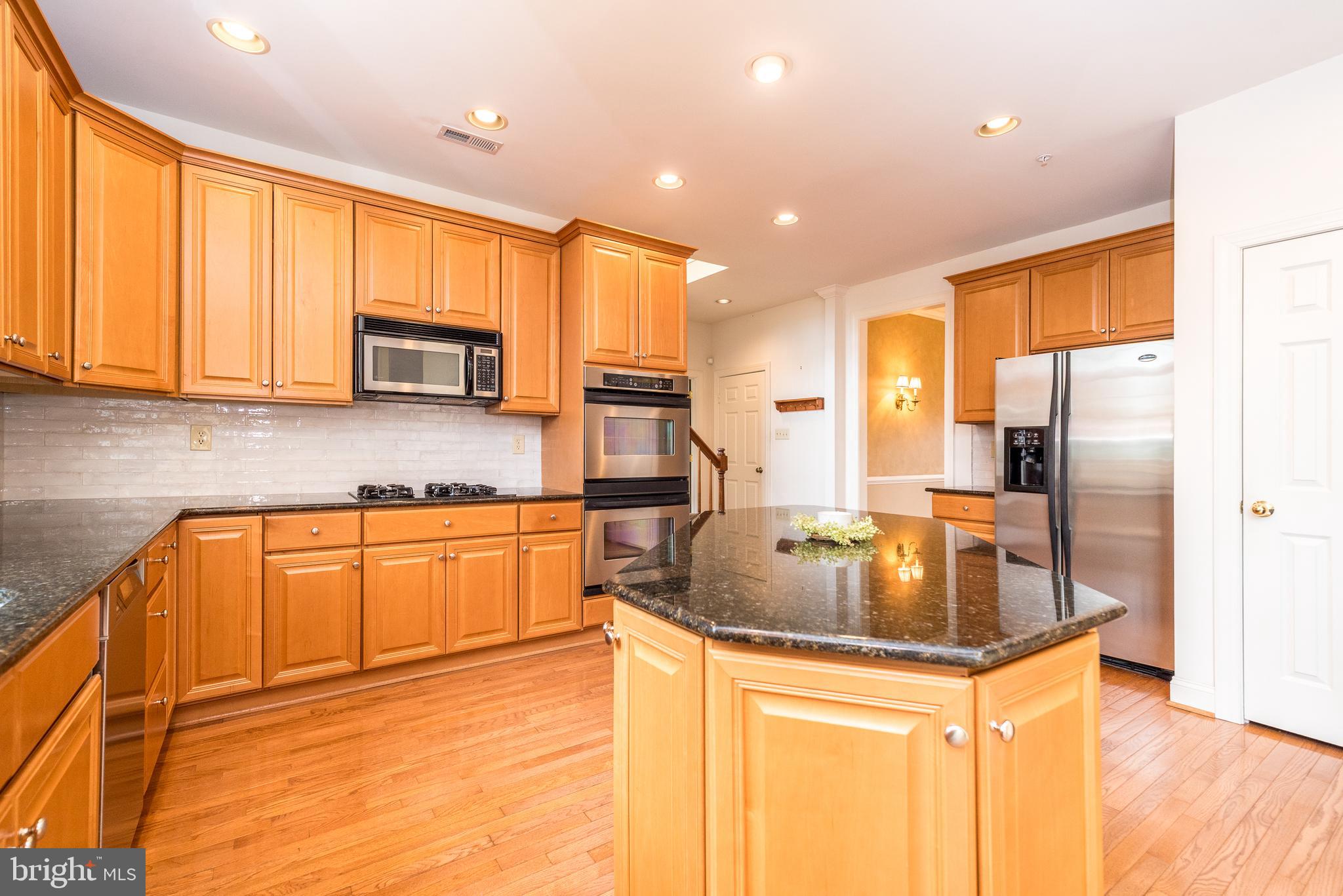 DARK HOLLOW - Residential