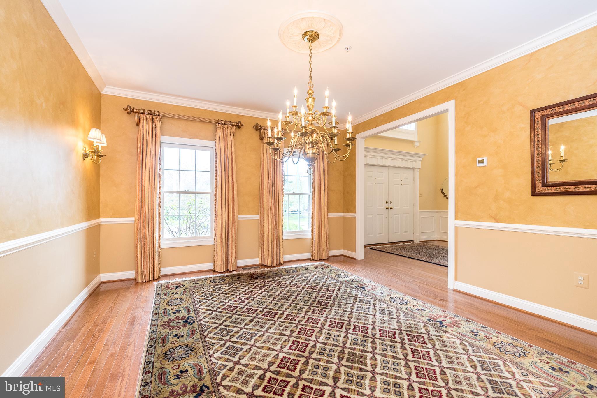 DARK HOLLOW - Residential