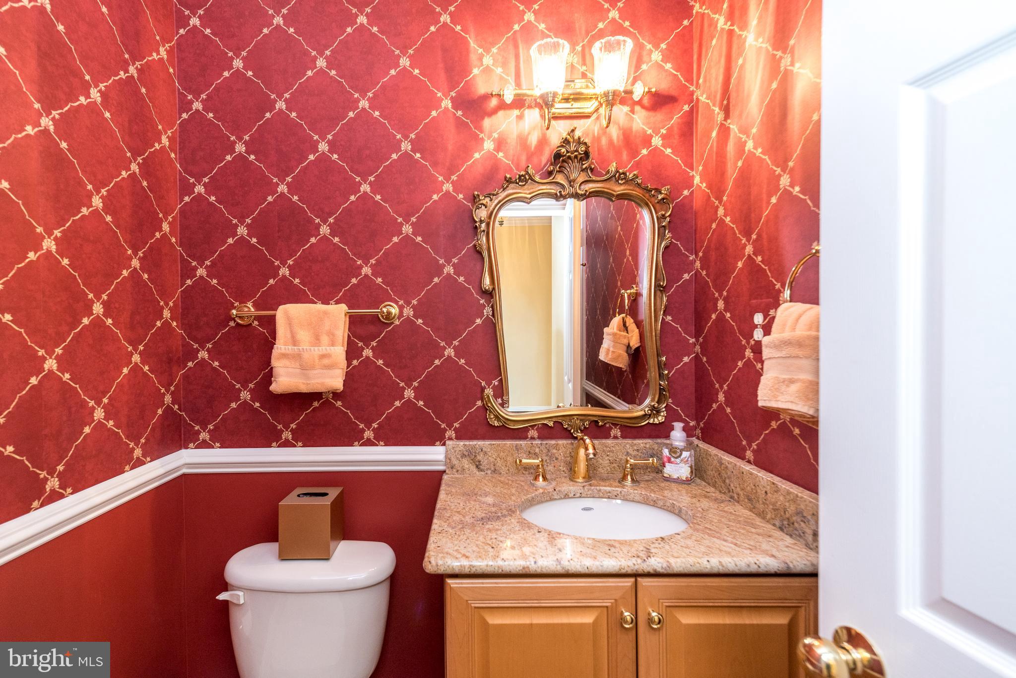 DARK HOLLOW - Residential